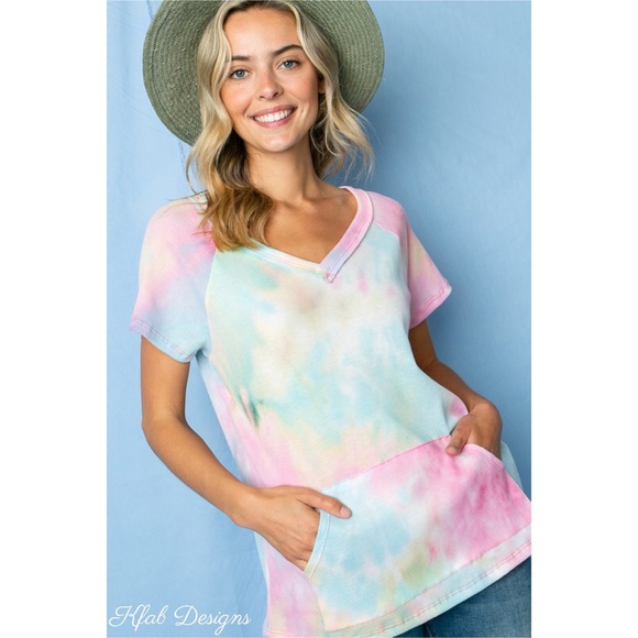 ❤️LAST! V Neck Tie Dye Thermal Front Pocket Top - Picture 4 of 13